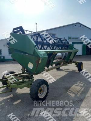John Deere 2256 2WD Mähdrescher