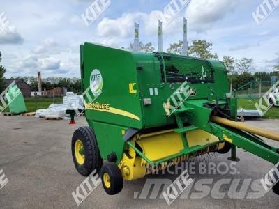 John Deere 568 Rundballenpressen