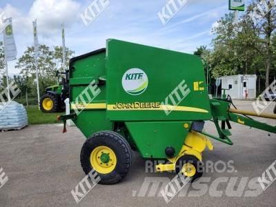 John Deere 568 Rundballenpressen
