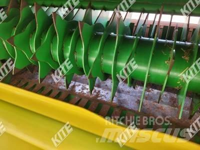 John Deere 568 Rundballenpressen