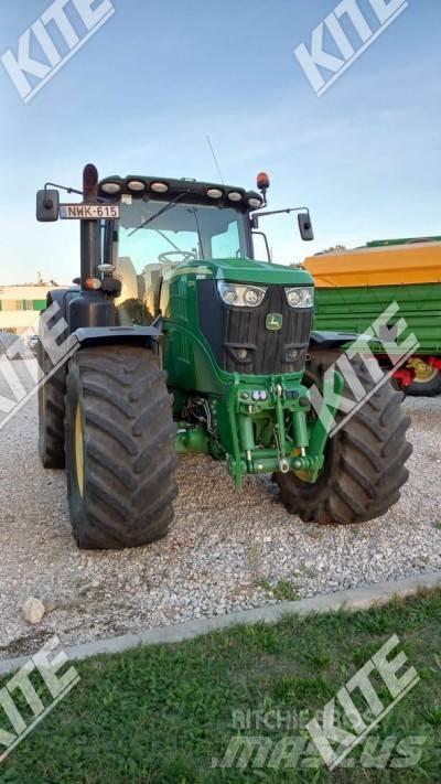 John Deere 6215R Traktoren