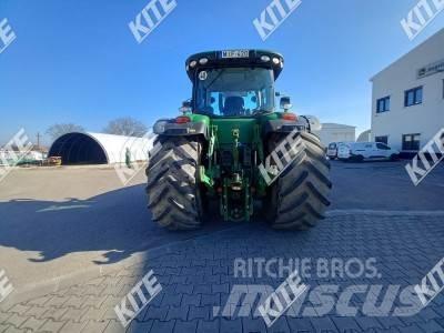 John Deere 8335R Traktoren