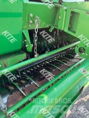 John Deere 854 Rundballenpressen