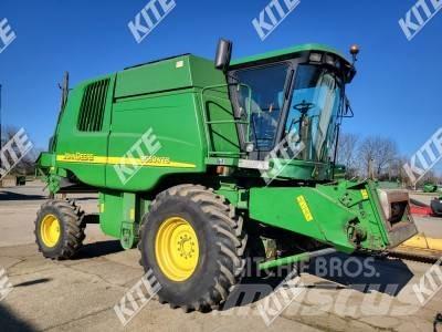 John Deere 9560 WTS 2WD Mähdrescher