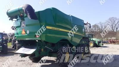 John Deere S680i 4WD Mähdrescher