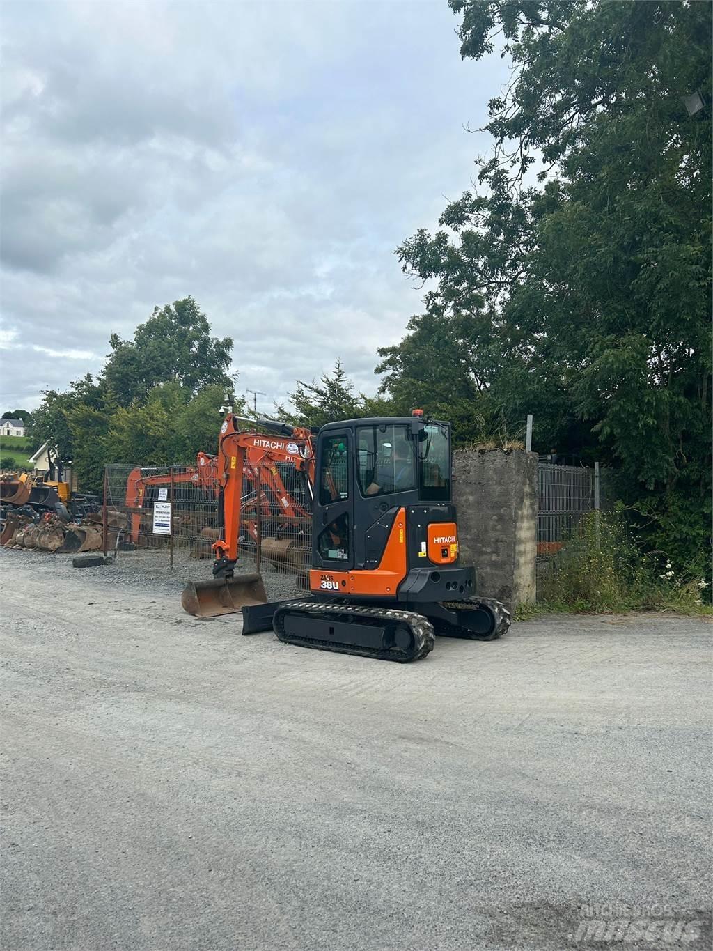 Hitachi ZX38U-6 Raupenbagger