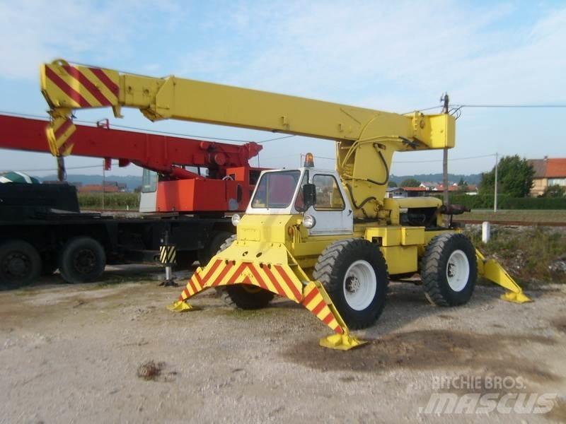 Austin WESTERN Ruwterrein kranen