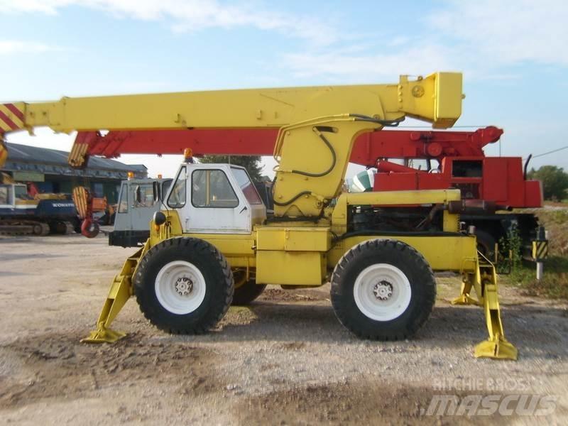 Austin WESTERN Ruwterrein kranen