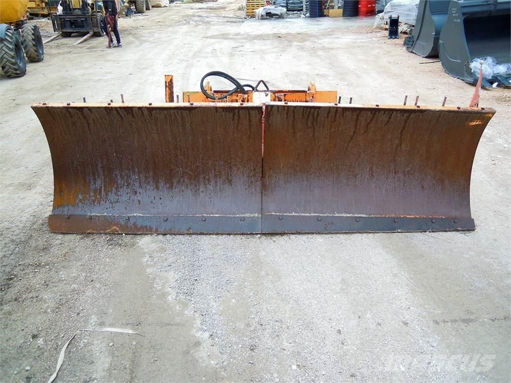  BOMBELLI EFU 28 Schneeschilde und -pflüge