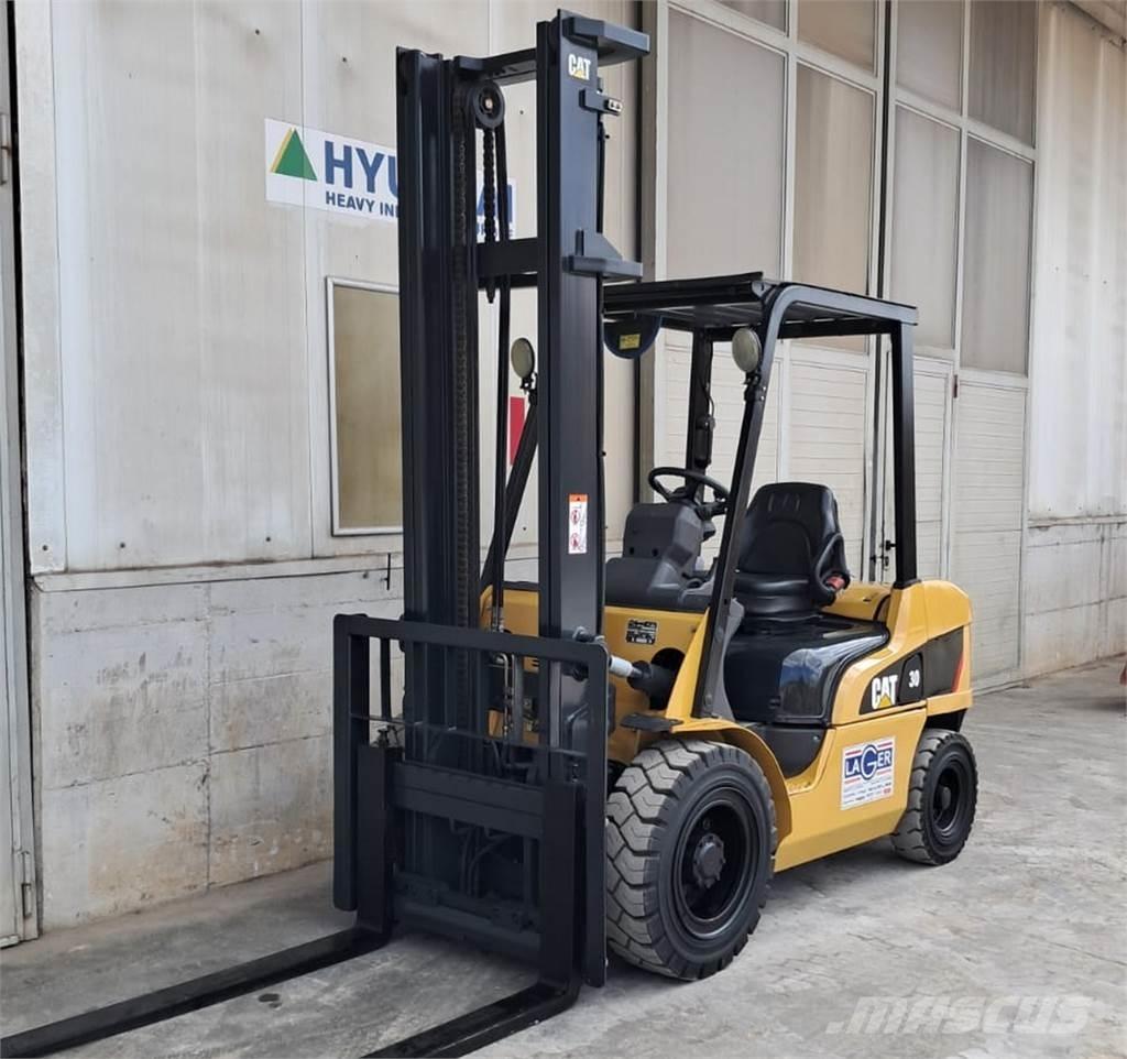 CAT DP30NT Diesel heftrucks