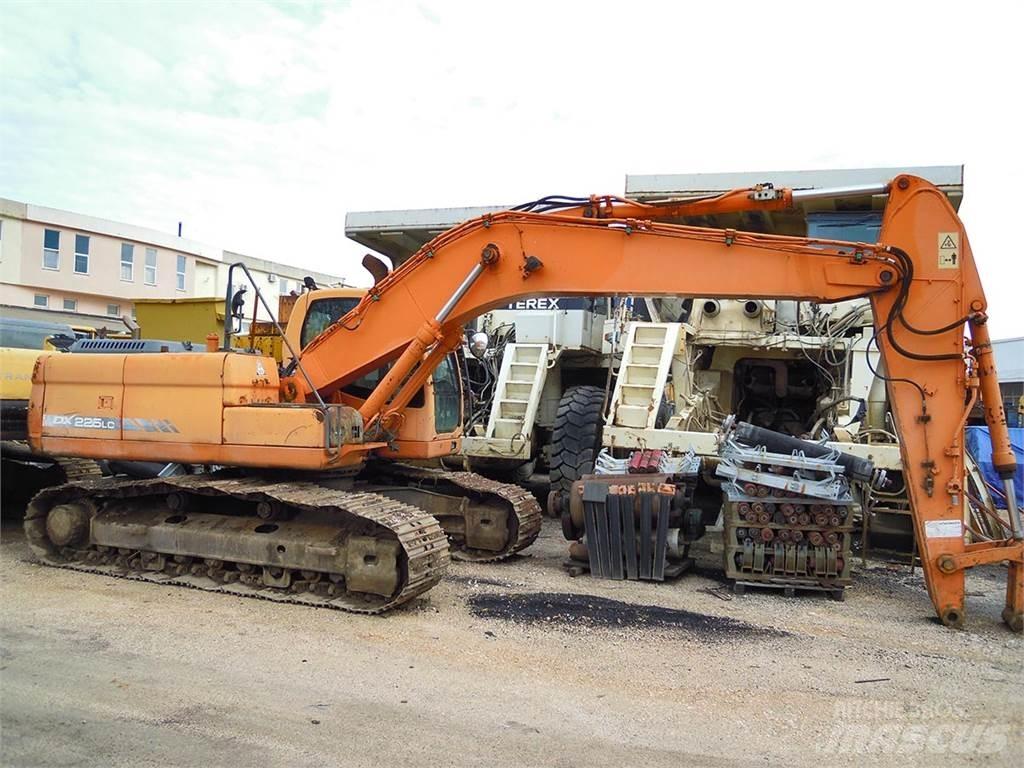 Doosan DX225LC Raupenbagger