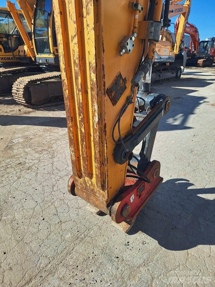 Hyundai HX300NL Raupenbagger