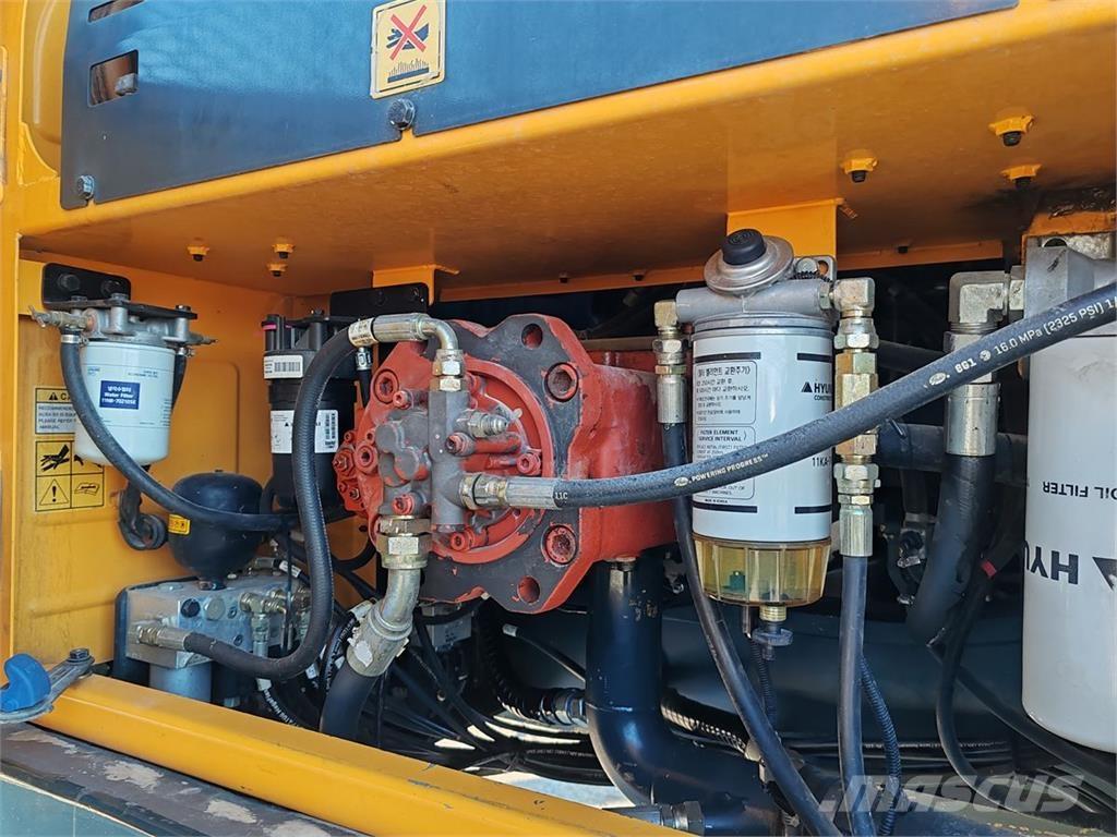 Hyundai HX330L Raupenbagger