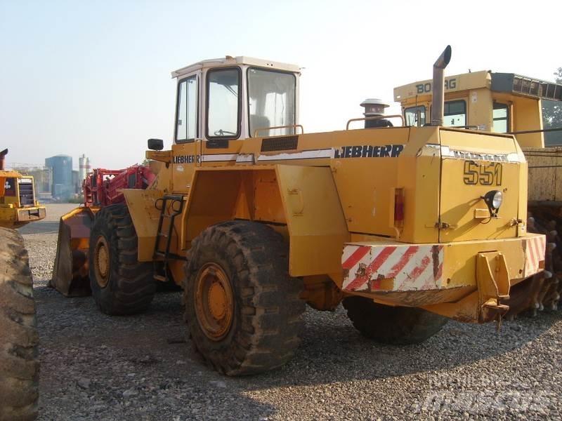 Liebherr L 551 Radlader