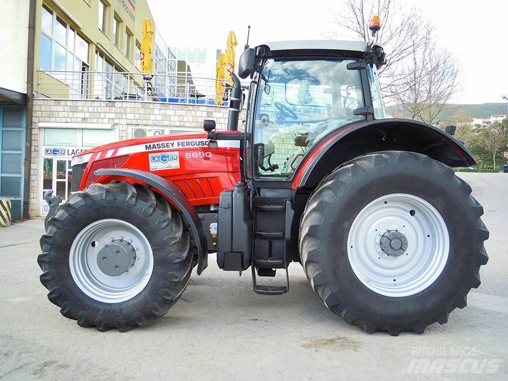 Massey Ferguson 8690 Traktoren