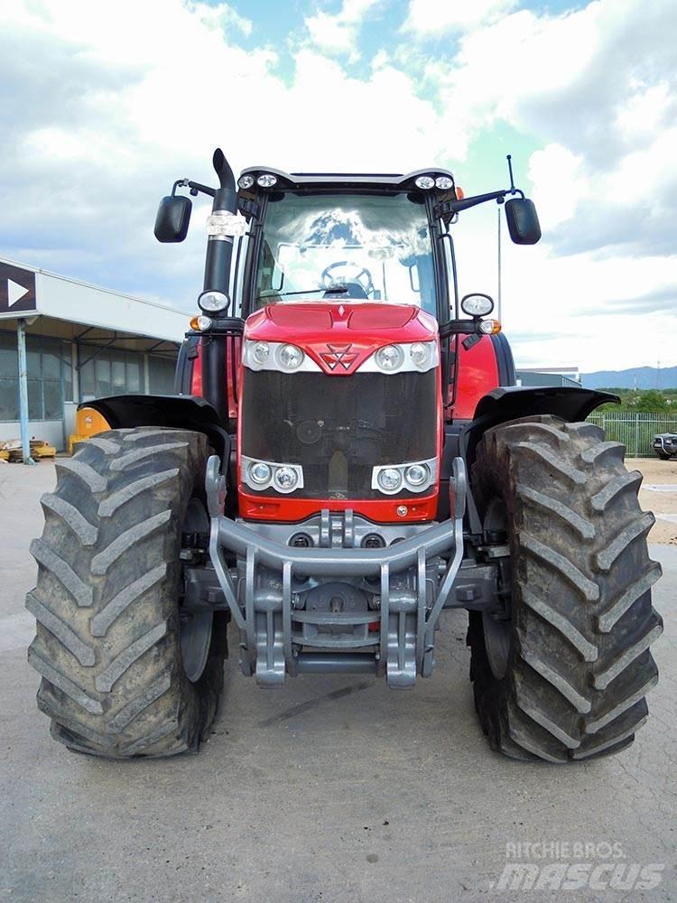 Massey Ferguson 8690 Traktoren