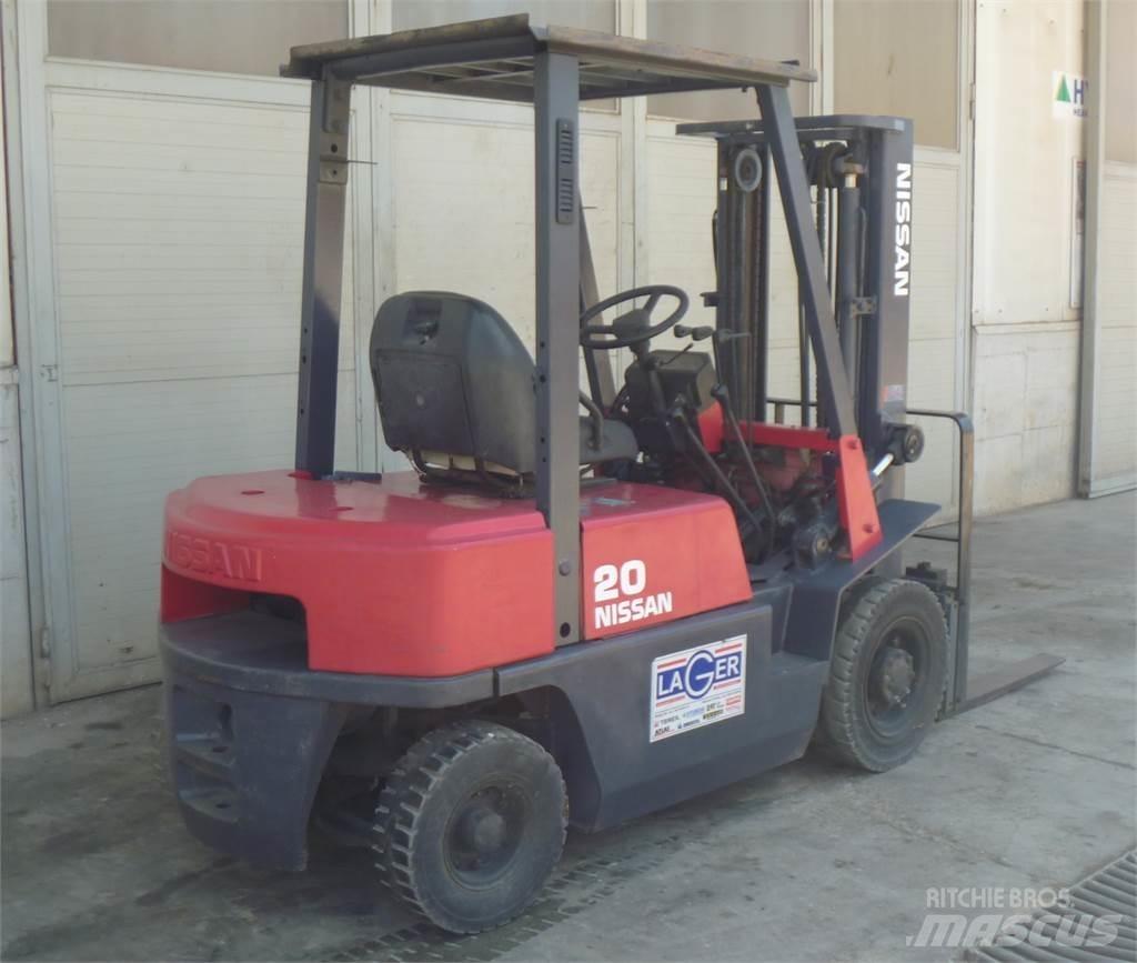 Nissan PJ02 Heftrucks overige