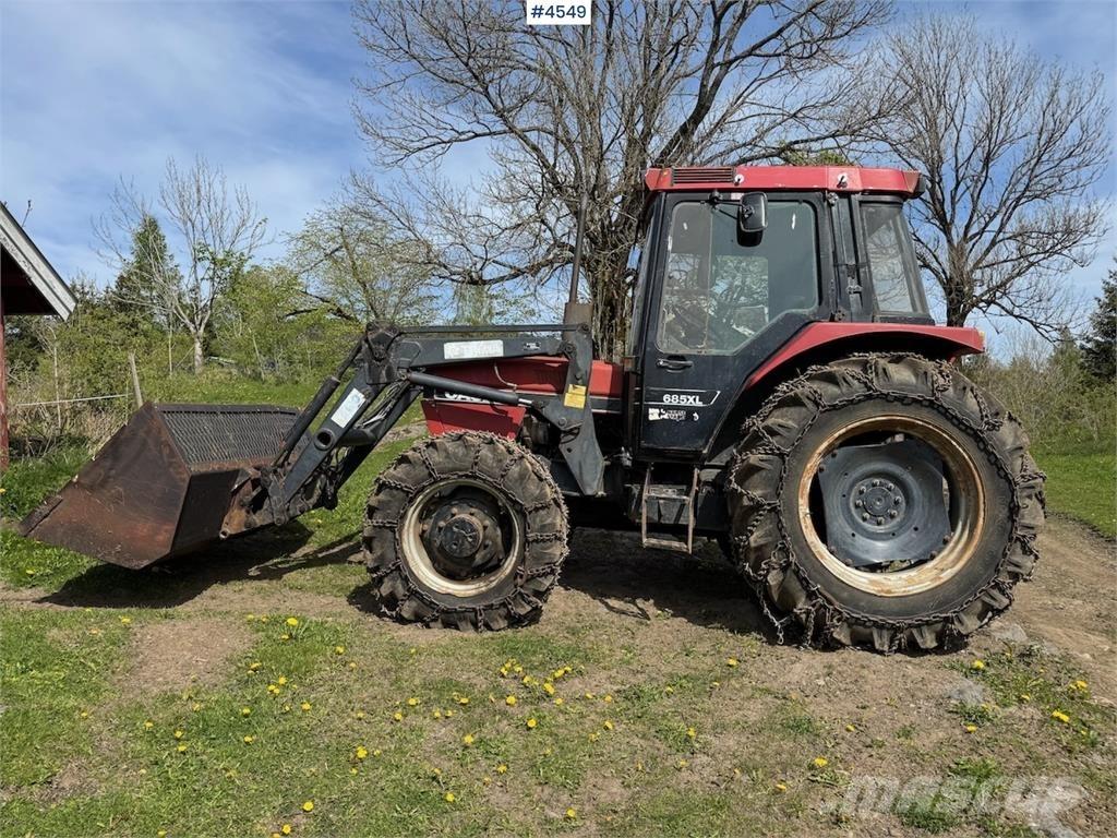 Case IH 685 XL Traktoren