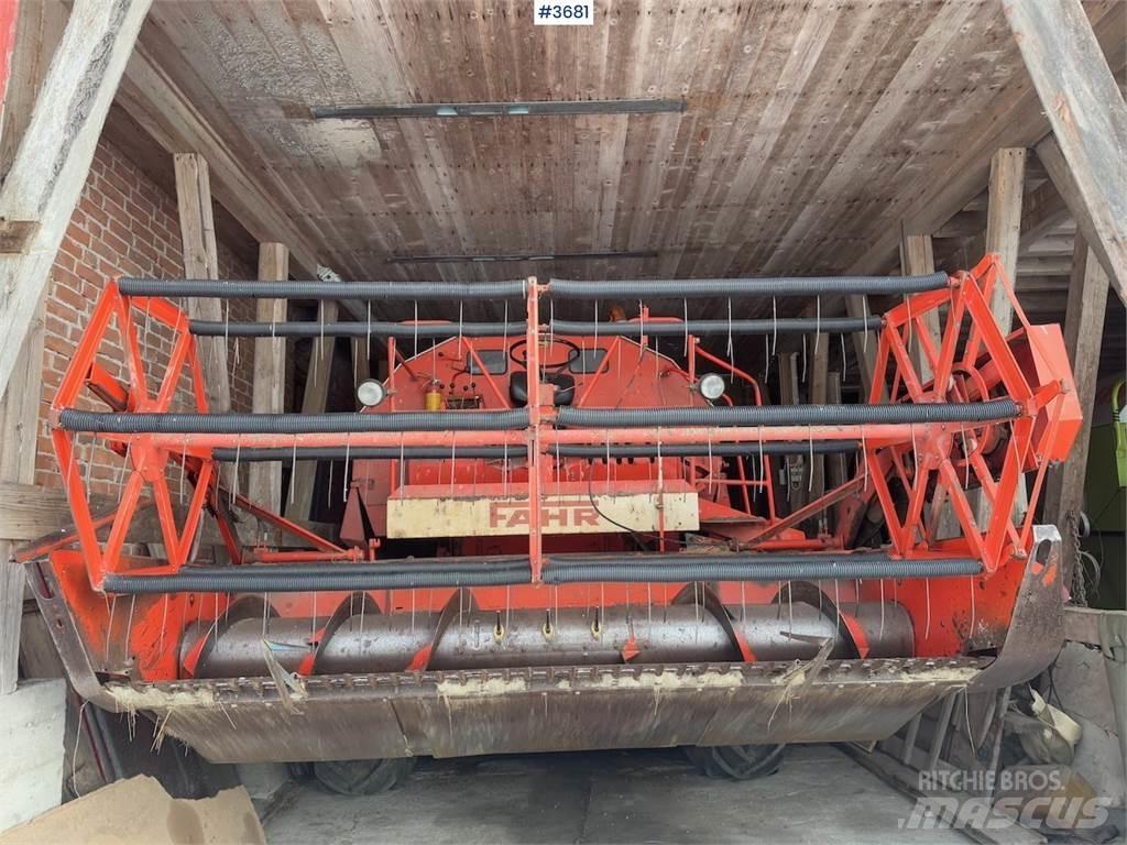 Deutz Fahr M900 Mähdrescher