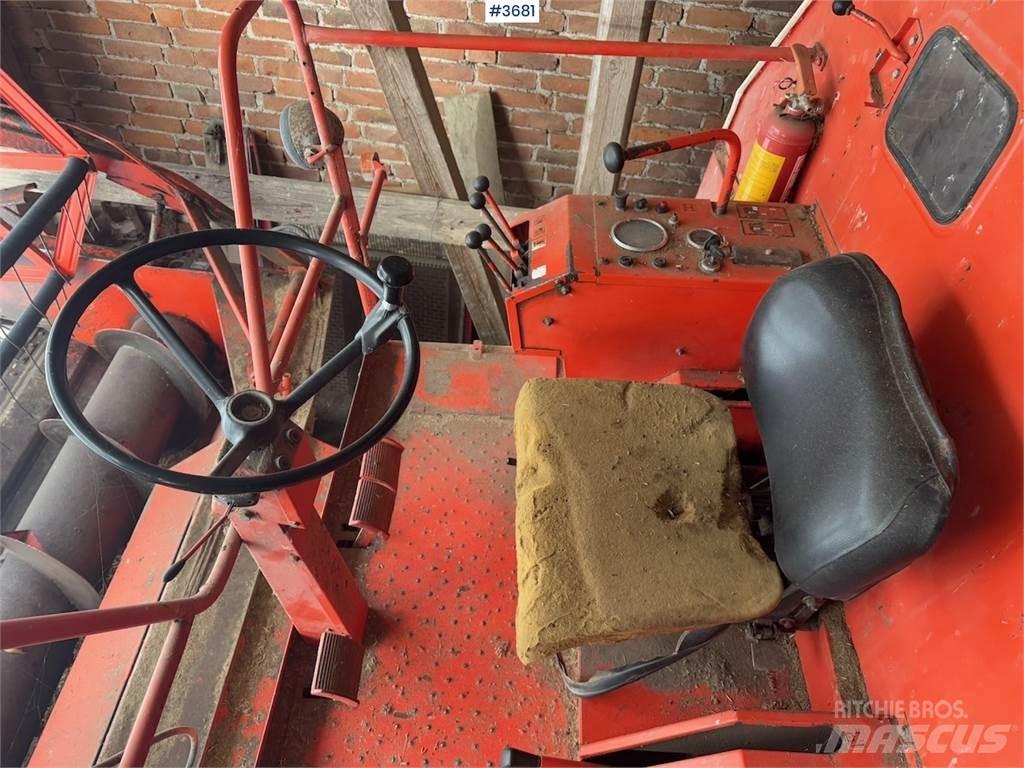 Deutz Fahr M900 Mähdrescher