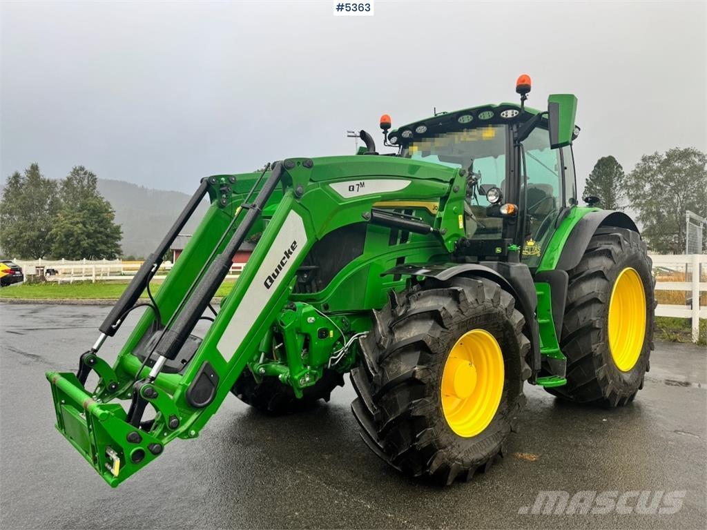 John Deere 6R 215 Traktoren