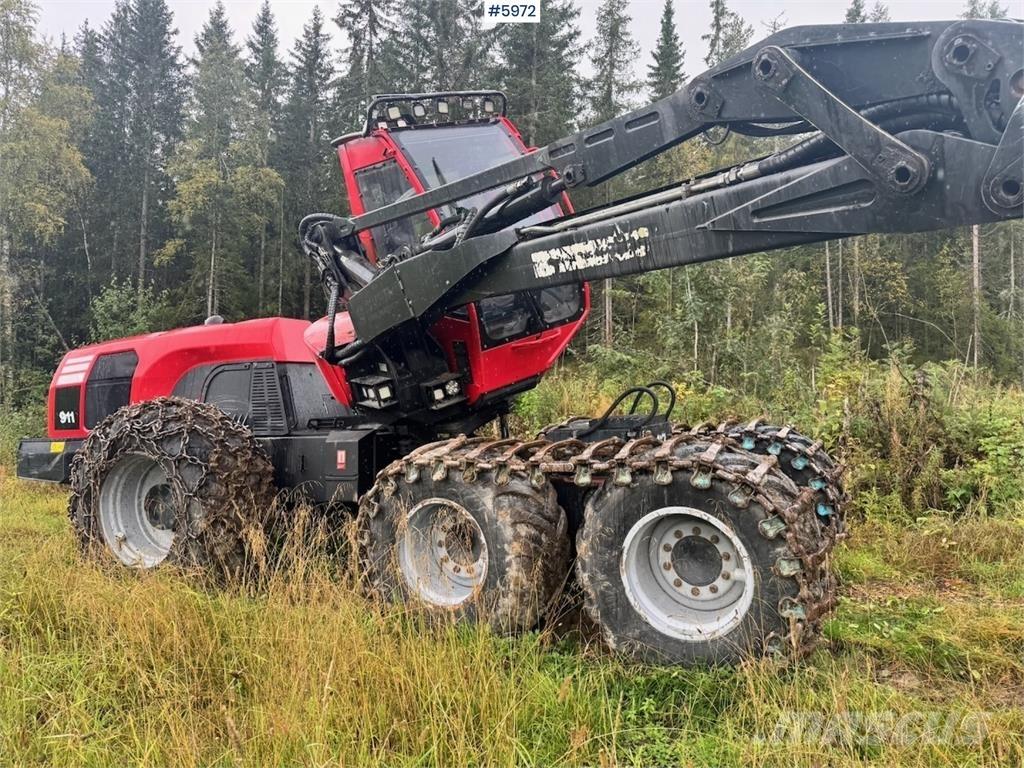 Komatsu 911-6 Harvester