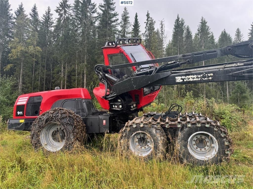 Komatsu 911-6 Harvester