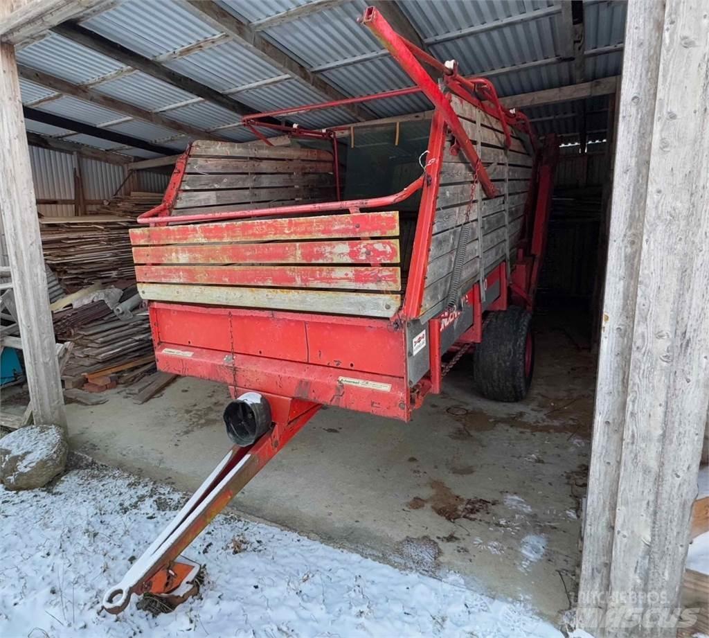 Kverneland UN7000 Futtermischwagen