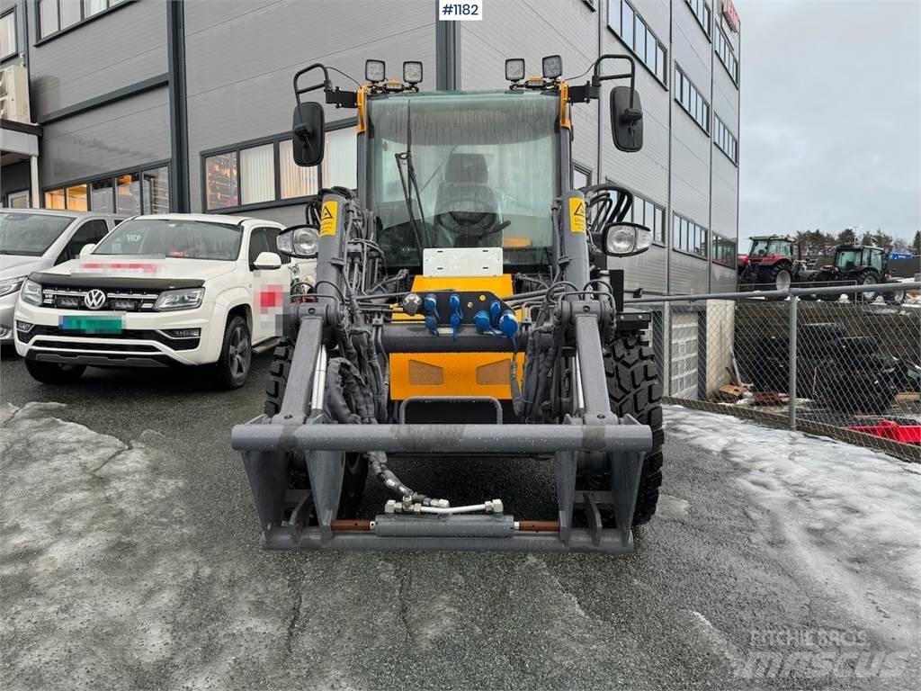 LM Trac 587 Multifunktionslader