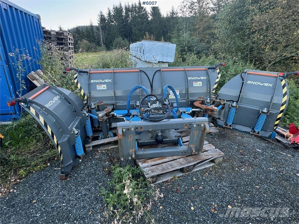 Snowek U420 Schneeschilde und -pflüge