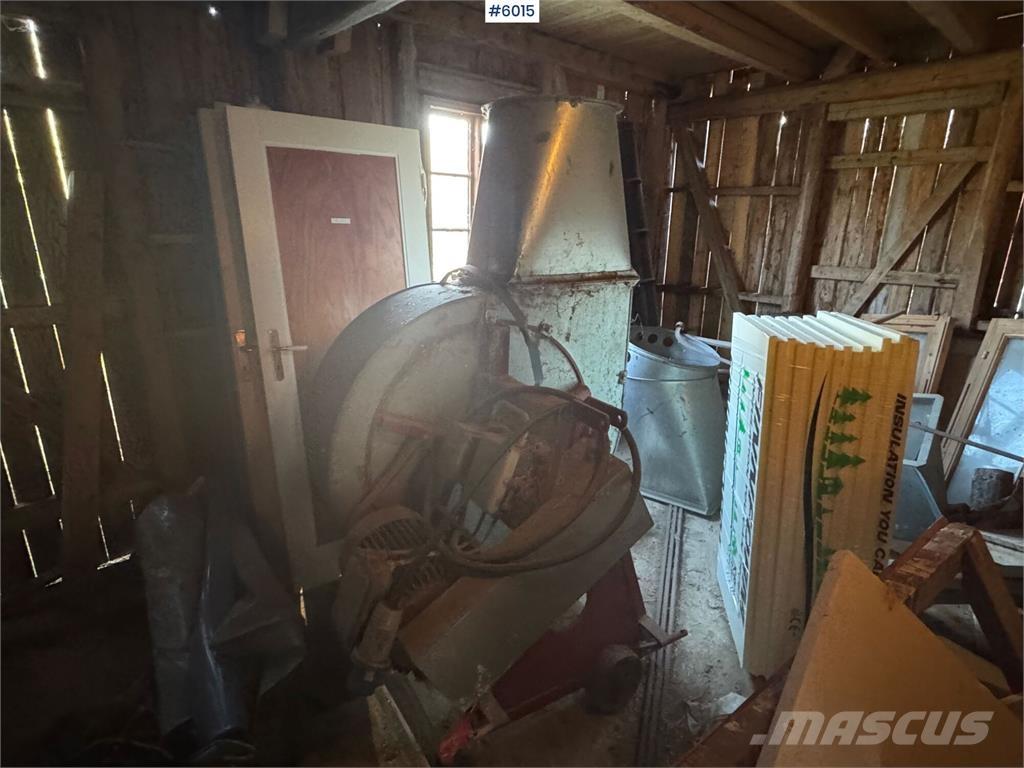 TKS Høytørke Sonstige Erntemaschinen