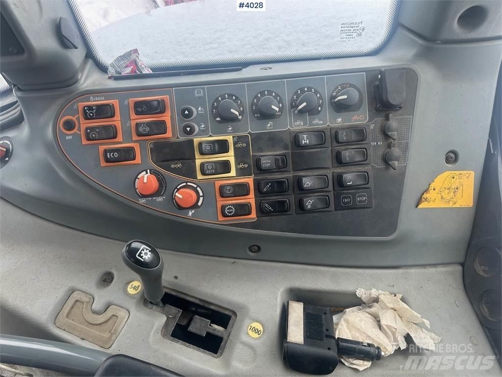 Valtra N122 Traktoren