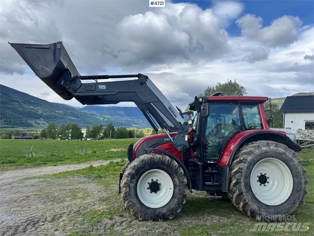 Valtra N142 Traktoren