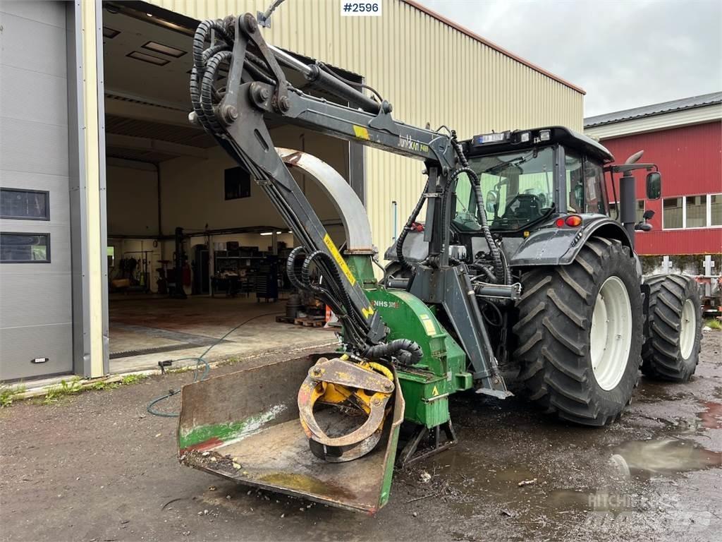 Valtra T182 Traktoren