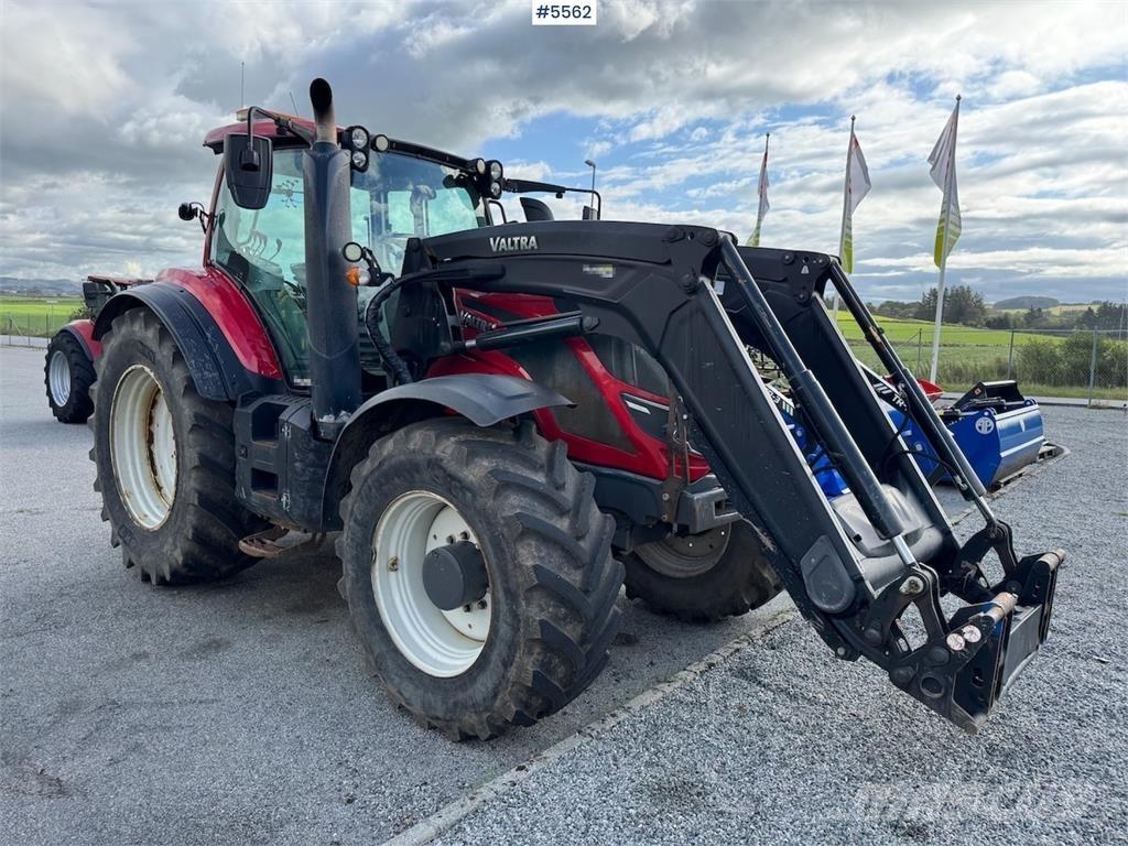 Valtra T194 Traktoren