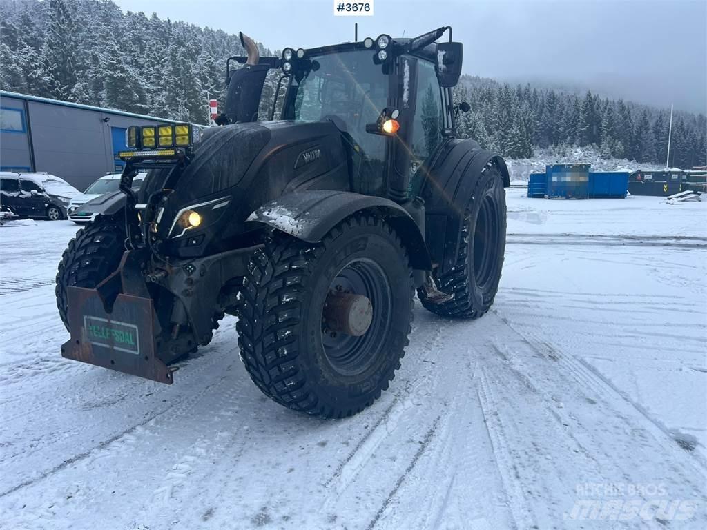Valtra T254 Traktoren