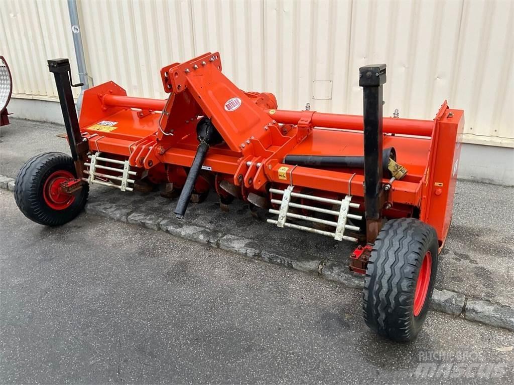  BC 300 Sonstige Bodenbearbeitung