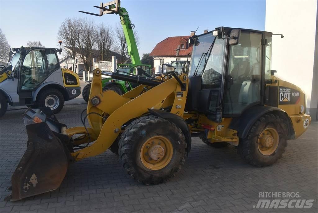 CAT 906M Radlader