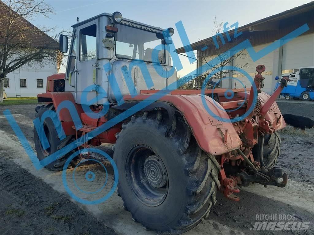 Charkow T 150 Traktoren