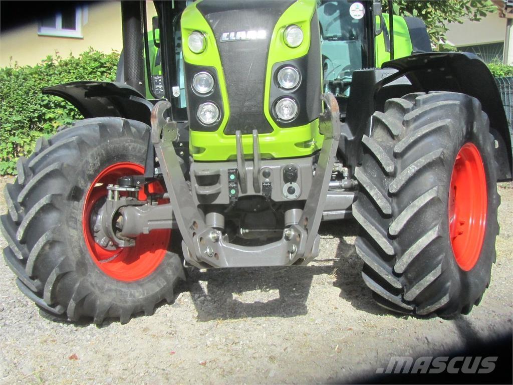 CLAAS Arion 440 Traktoren