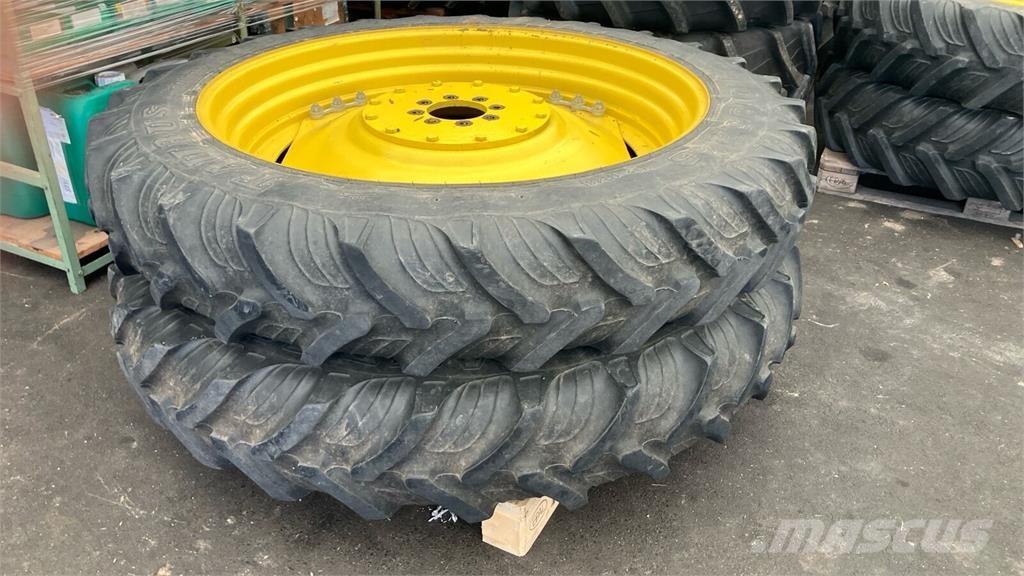 CLAAS ARION 530 Traktoren