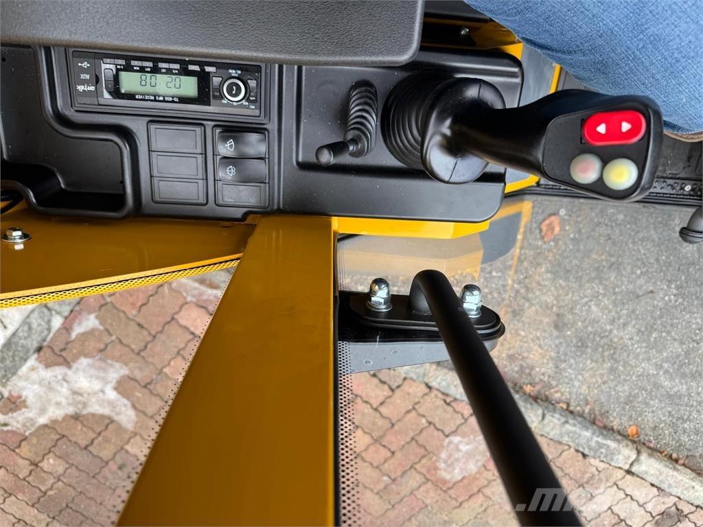 Eurotrac W 12 S Hoflader