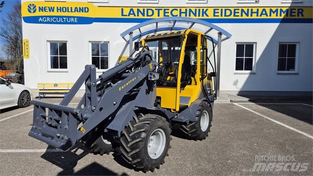 Eurotrac W12 s Hoflader