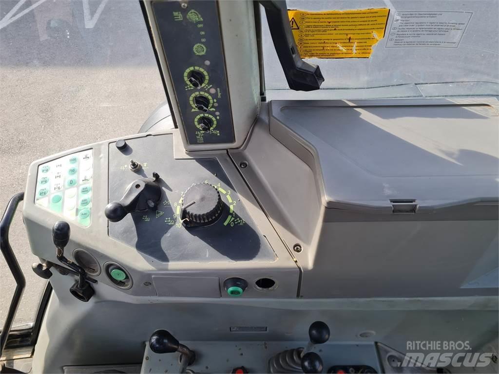 Fendt Favorit 818 Traktoren