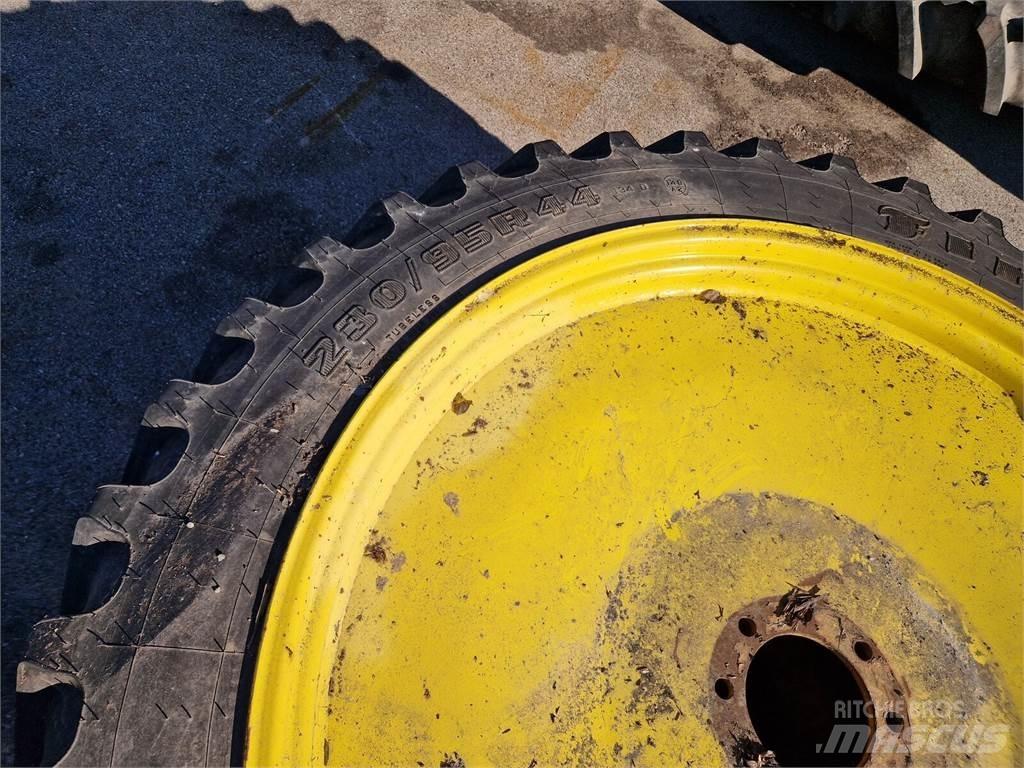 Firestone 230/95R44 Reifen