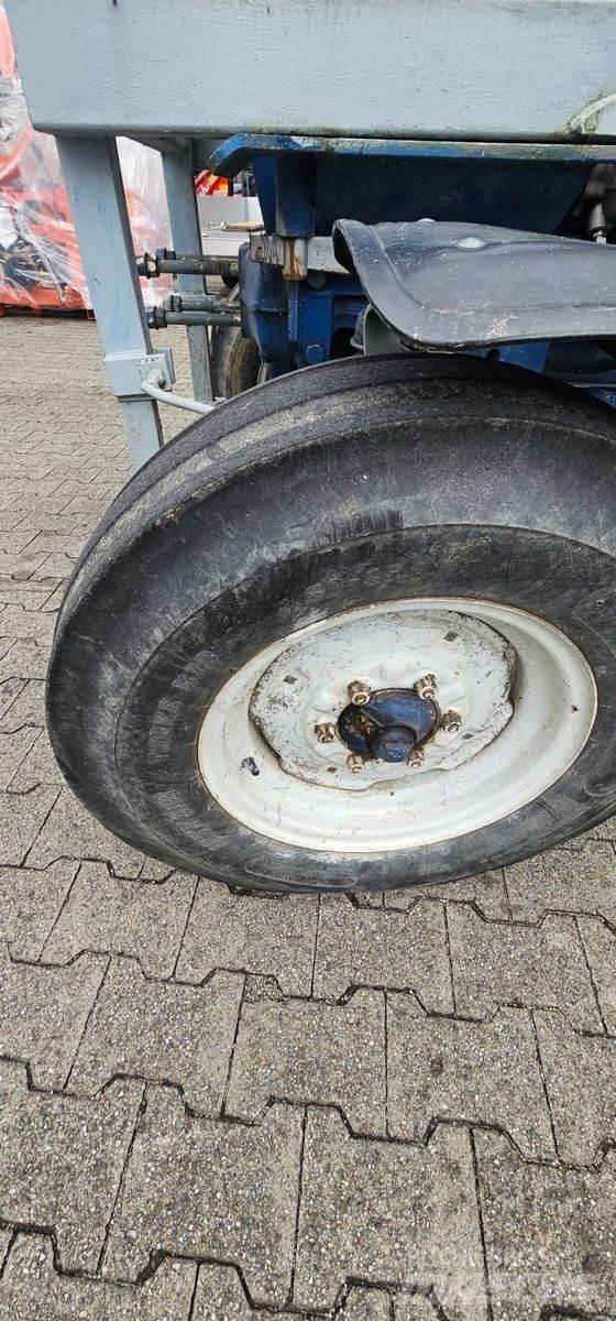 Ford 4000 Traktoren