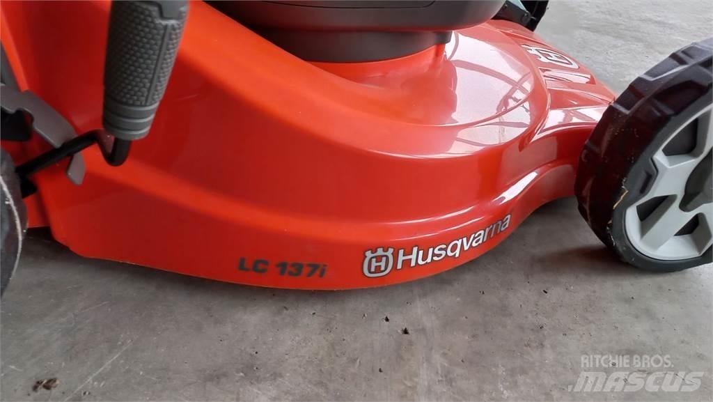 Husqvarna LC 137i Reitermäher