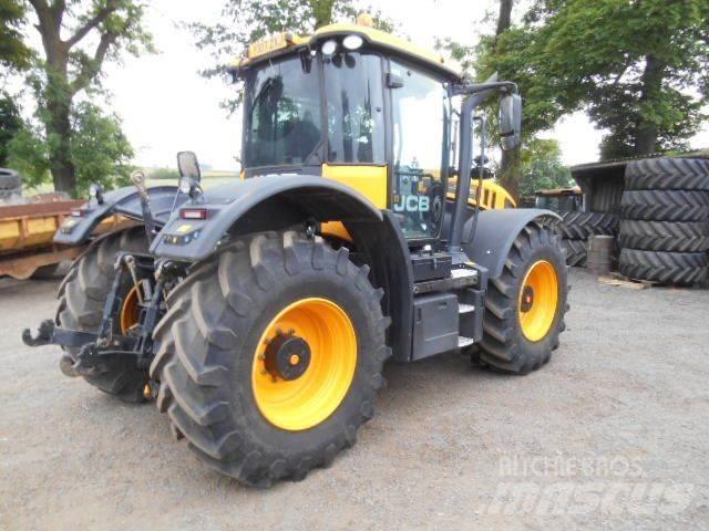 JCB 4220 Traktoren