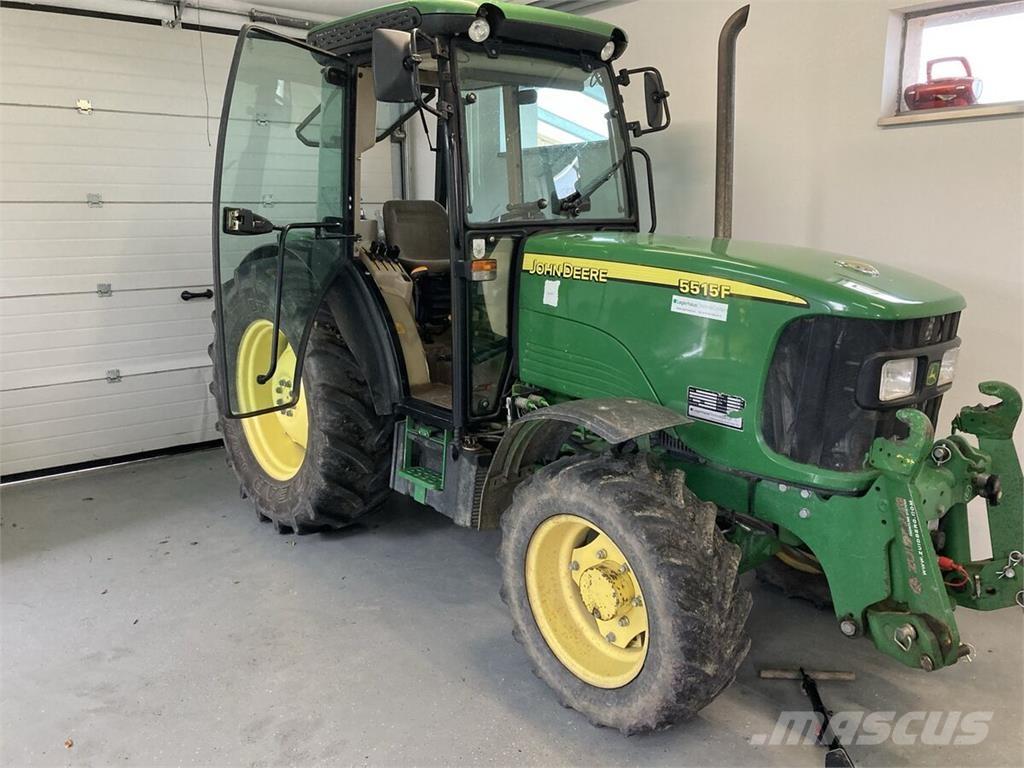 John Deere 5515F Traktoren