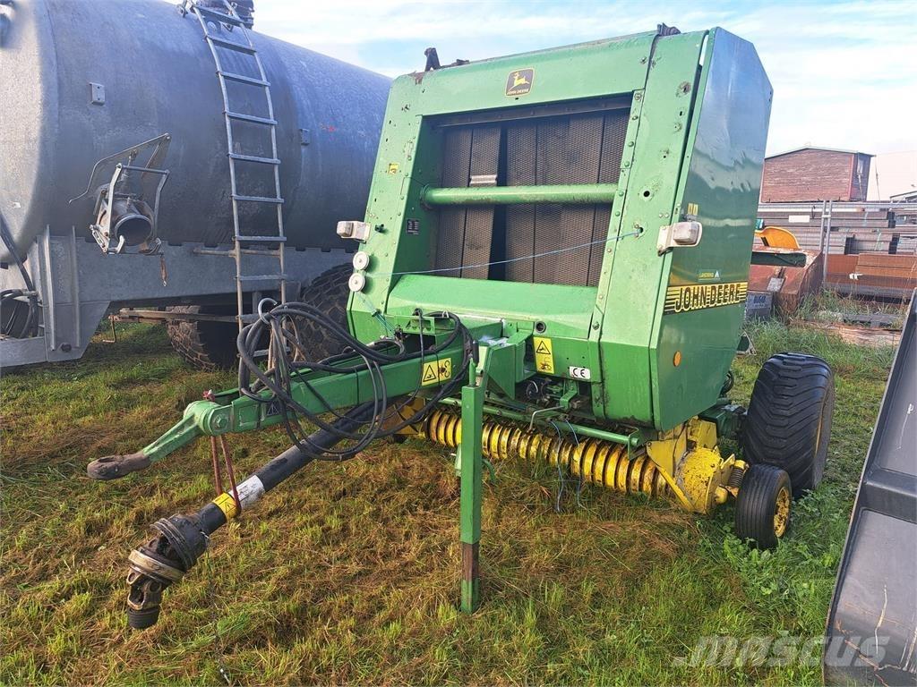 John Deere 570 Rundballenpressen